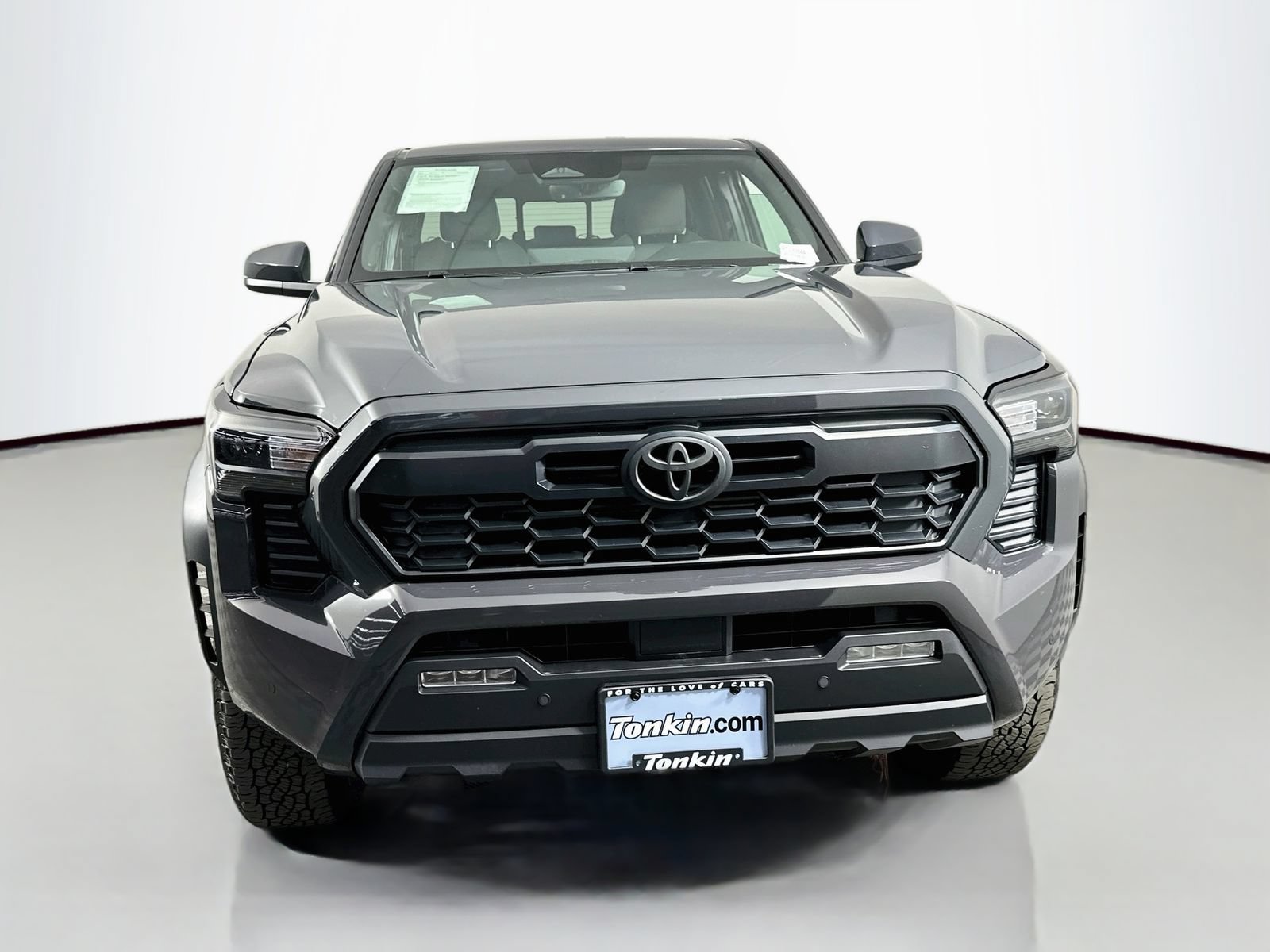 Certified 2024 Toyota Tacoma TRD Off-Road w/ TRD Off Road Upgrade Package AWD/4WD image 2