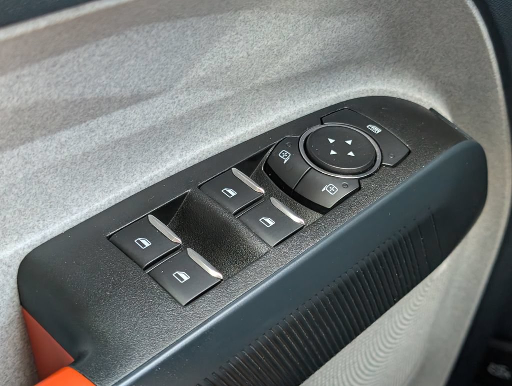 Used 2023 Ford Maverick XLT FWD image 12