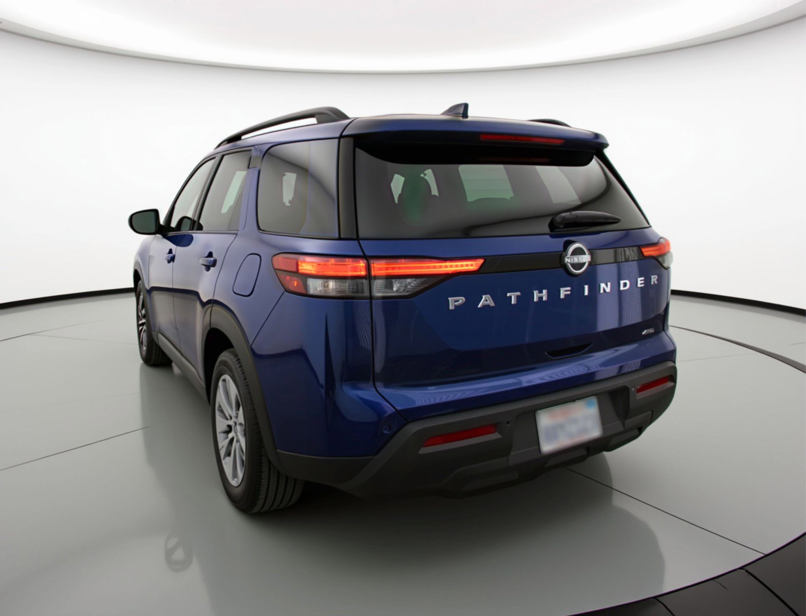 Used 2025 Nissan Pathfinder SV image 6