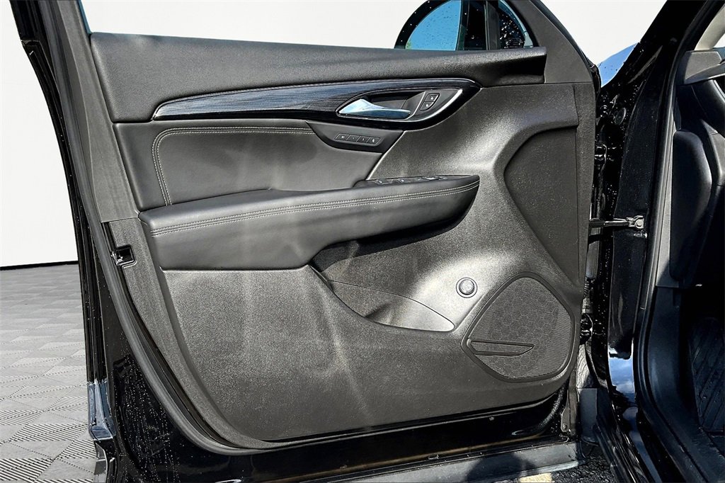 Used 2023 Buick Envision Essence image 23