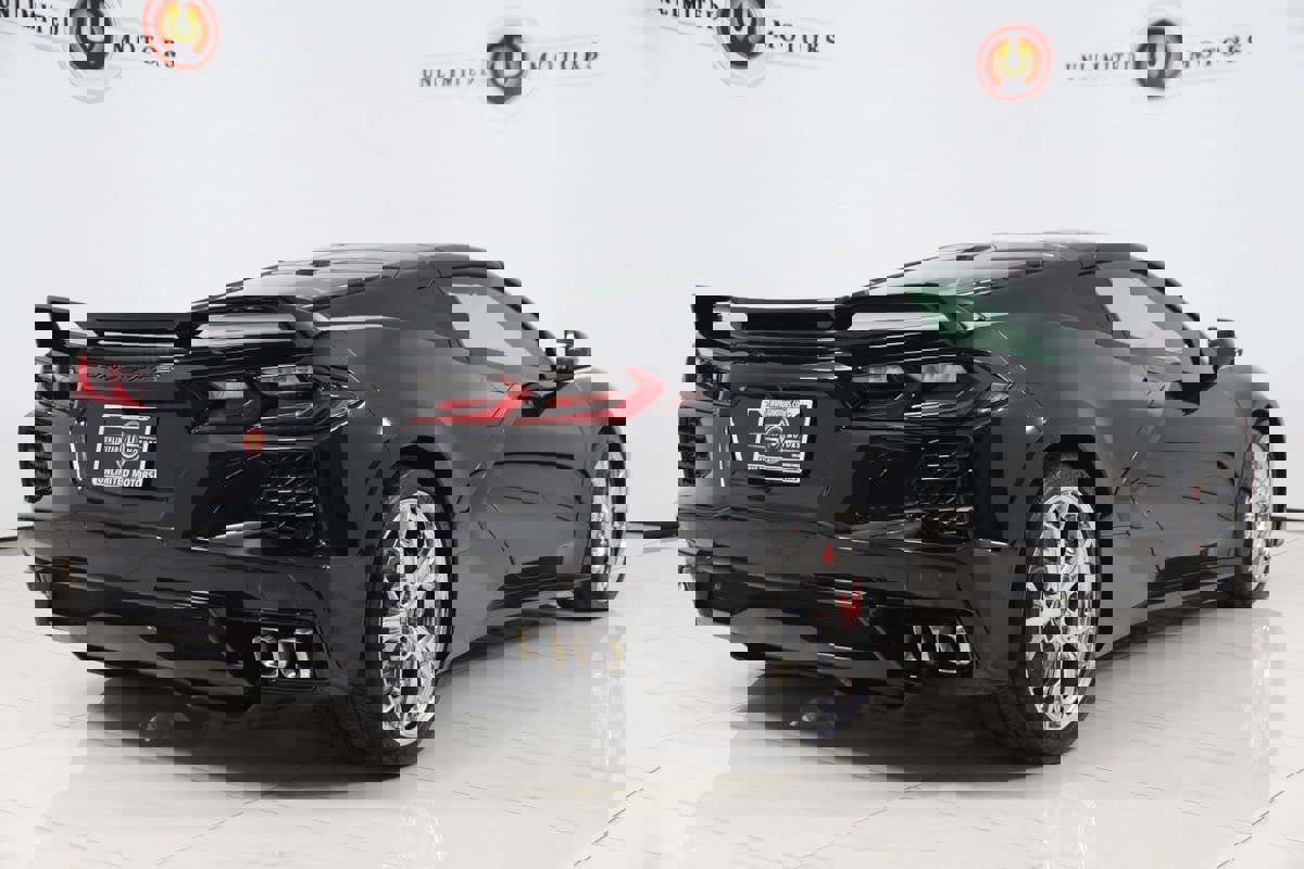 Used 2020 Chevrolet Corvette Stingray Premium Cpe w/ 3LT Preferred Equipment Group image 5