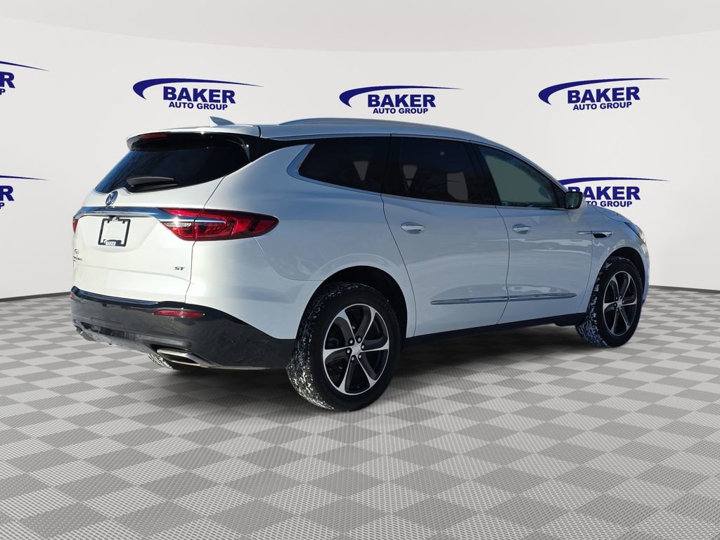 Used 2021 Buick Enclave Essence image 5