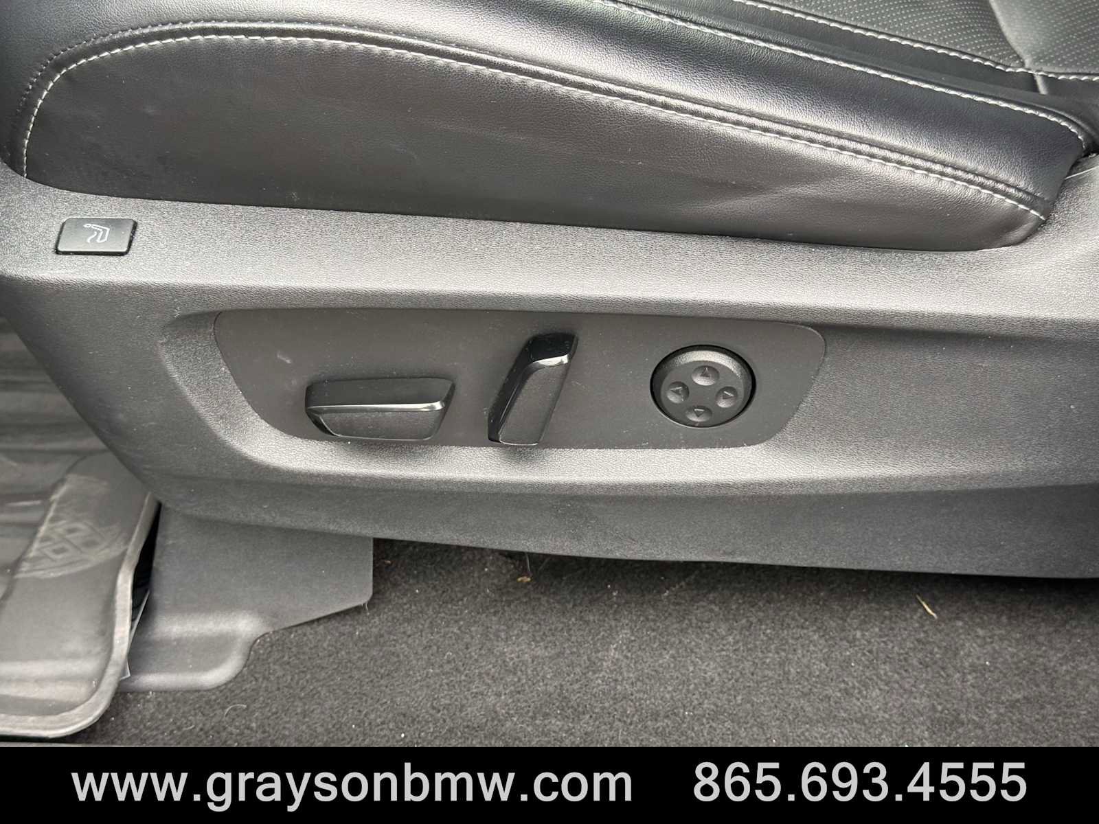 Used 2023 INFINITI QX60 Sensory w/ Vision Package image 11