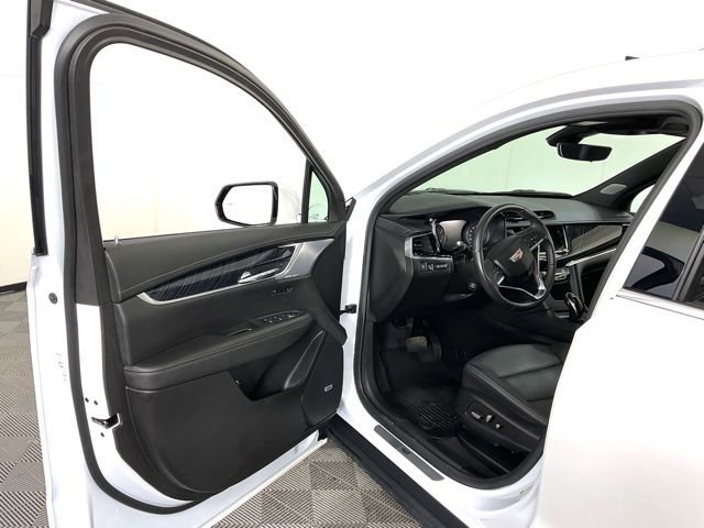 Certified 2025 Cadillac XT6 Premium Luxury w/ Technology Package image 24