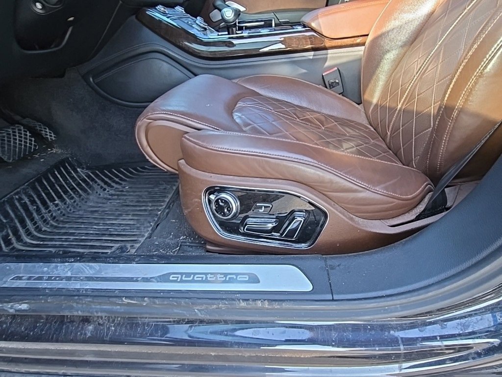 Used 2016 Audi A8 4.0T image 4