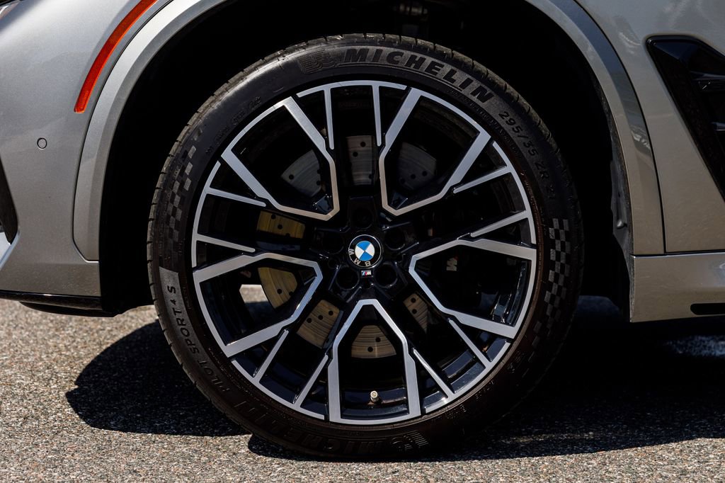 Used 2022 BMW X5 M w/ Competition Package 2 image 20