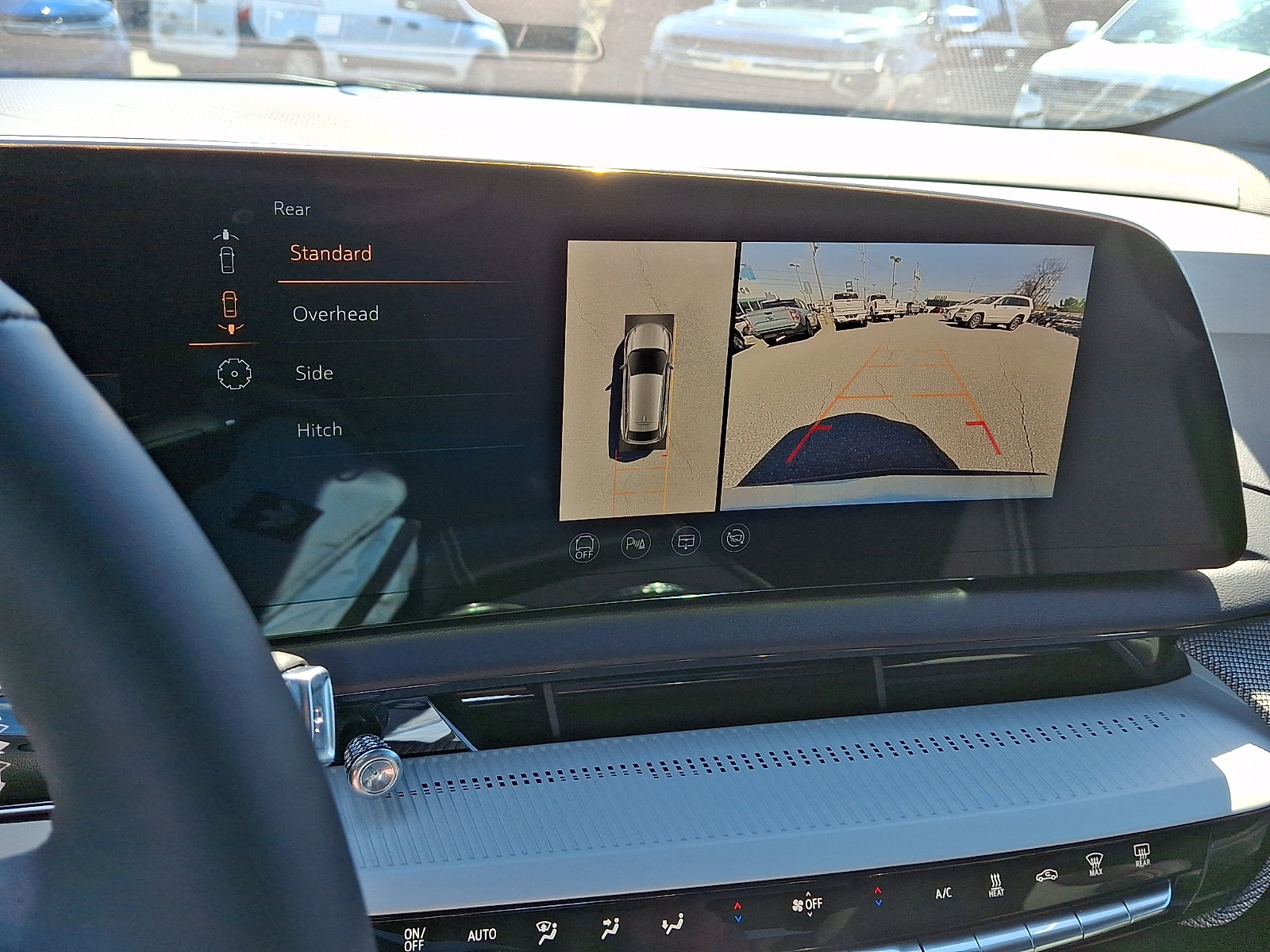 Used 2025 Cadillac Optiq Sport 1 AWD/4WD image 19