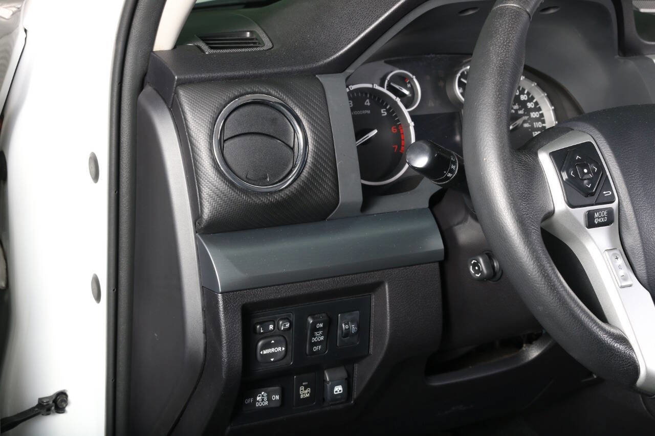 Used 2016 Toyota Tundra Platinum RWD image 29