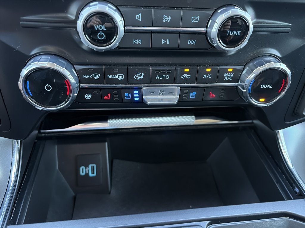 Used 2023 Ford F150 Lariat w/ Trailer Tow Package AWD/4WD image 24