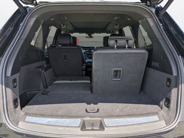 Used 2025 Cadillac XT6 Premium Luxury image 13