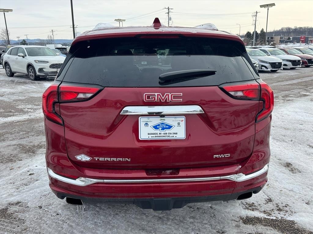 Used 2019 GMC Terrain Denali w/ Advanced Safety Package image 3
