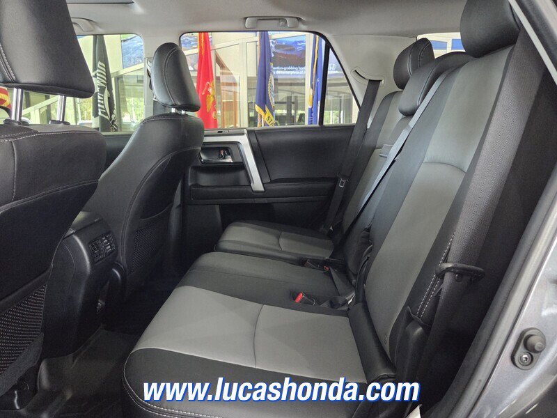 Used 2022 Toyota 4Runner SR5 Premium w/ Moonroof Package RWD image 8