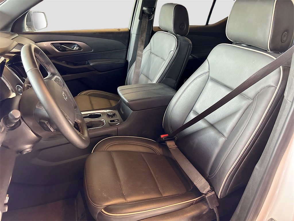 Used 2023 Chevrolet Traverse Premier w/ Redline Edition image 22