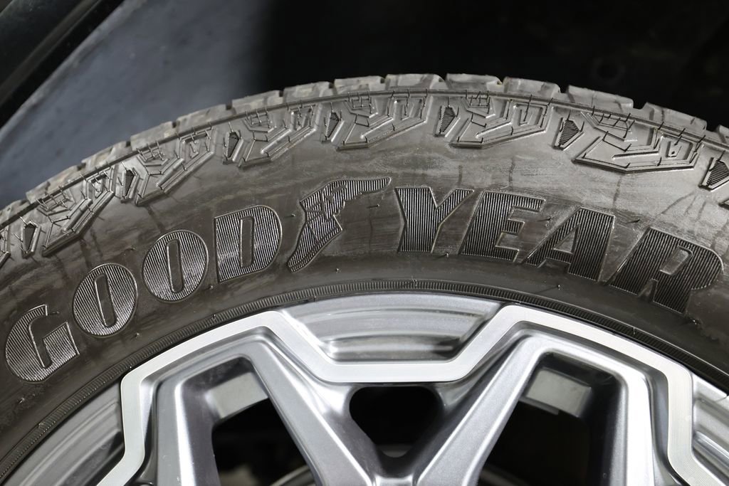 Used 2025 GMC Hummer EV 3X image 52