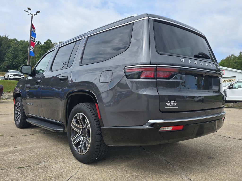 Used 2023 Jeep Wagoneer 4WD w/ Premium Group I image 5
