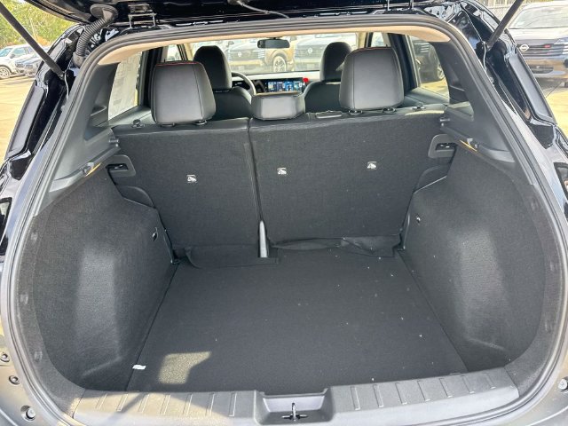 New 2027 Nissan Kicks SR FWD image 11