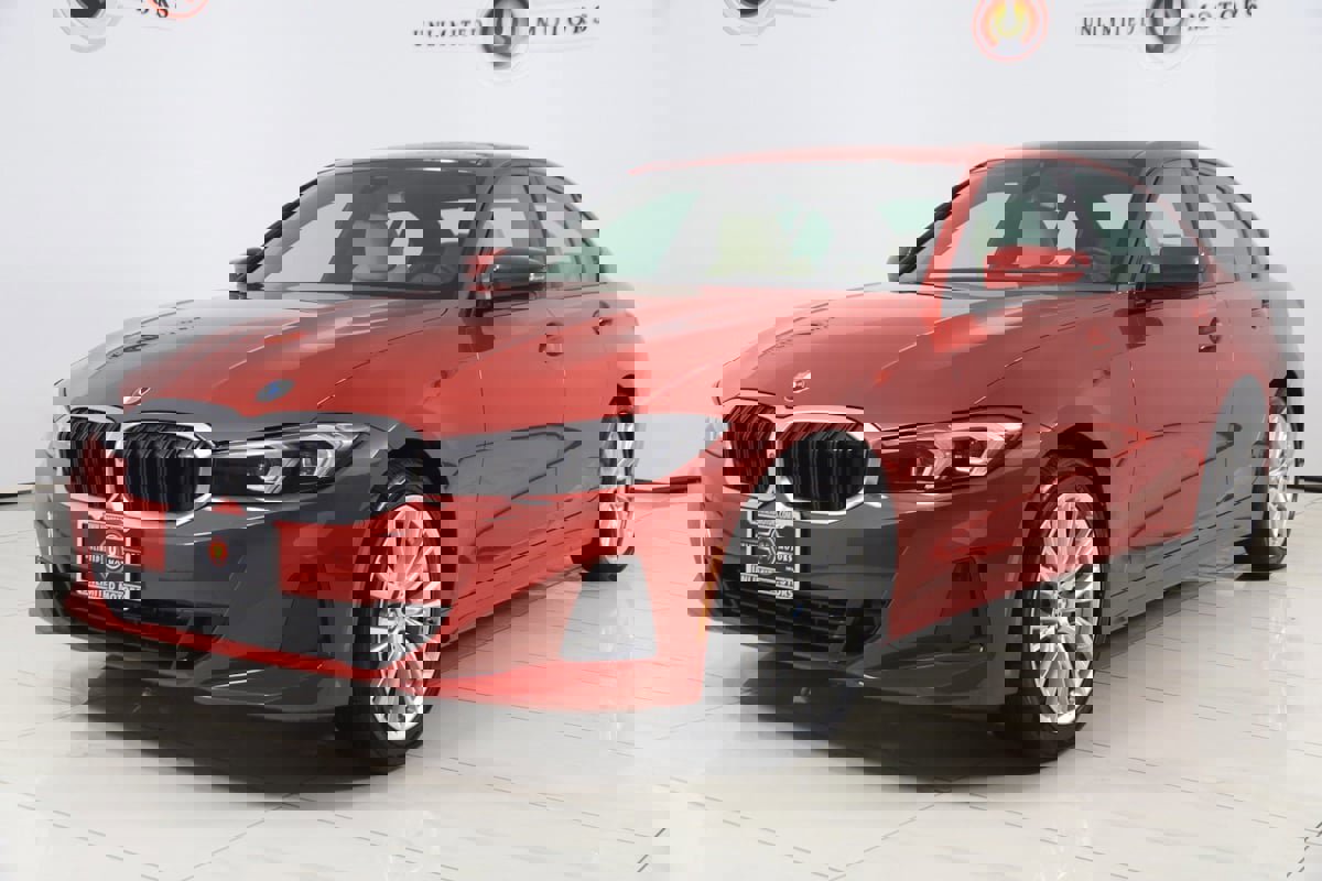 Used 2023 BMW 330i xDrive Sedan image 5