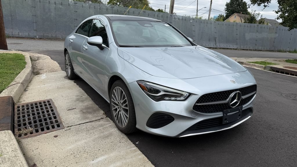Used 2025 Mercedes-Benz CLA 250 image 4