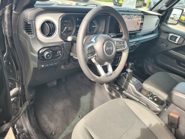 Used 2024 Jeep Wrangler Unlimited Sahara AWD/4WD image 12