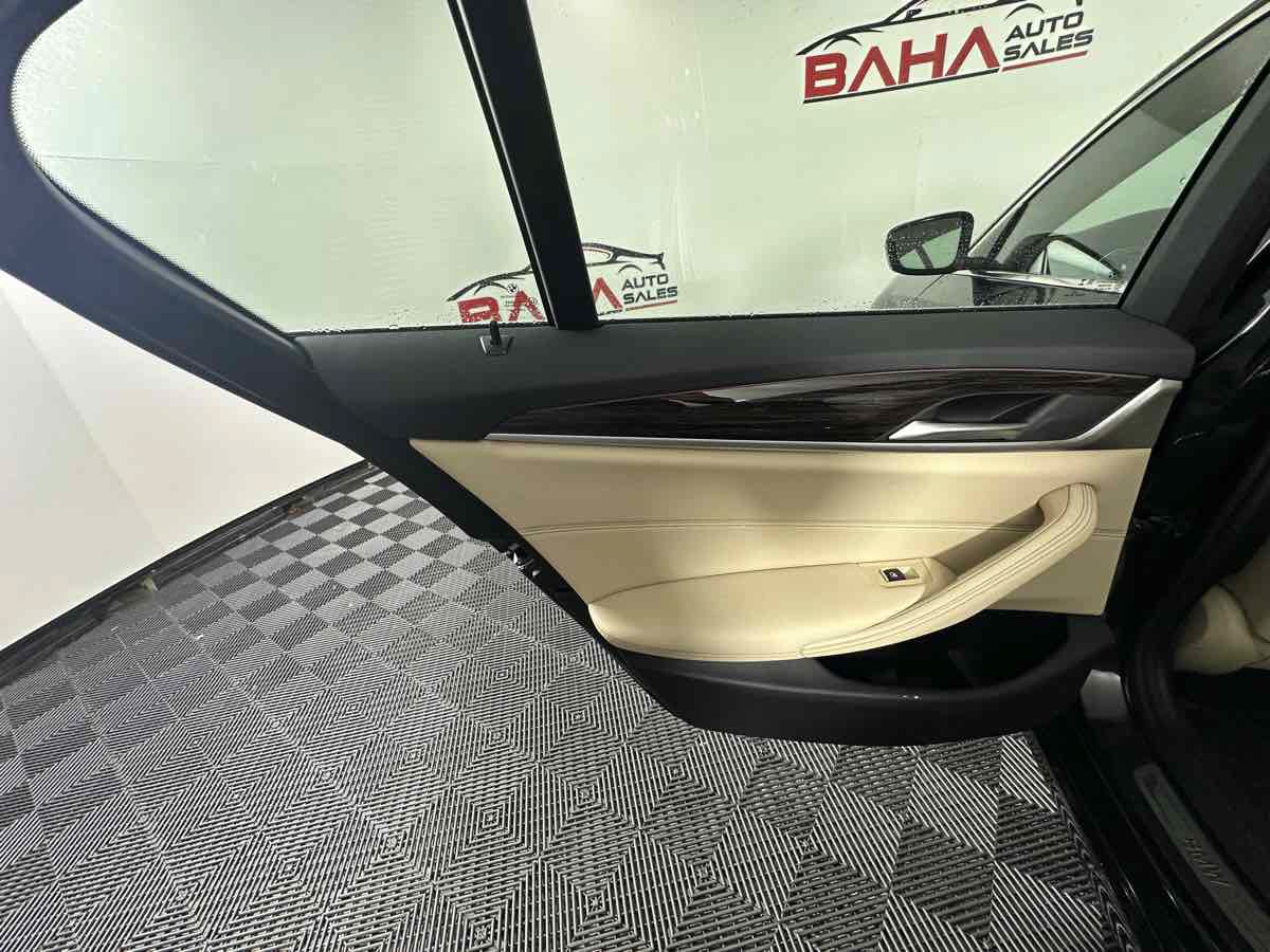 Used 2023 BMW 530i xDrive w/ Convenience Package AWD/4WD image 19