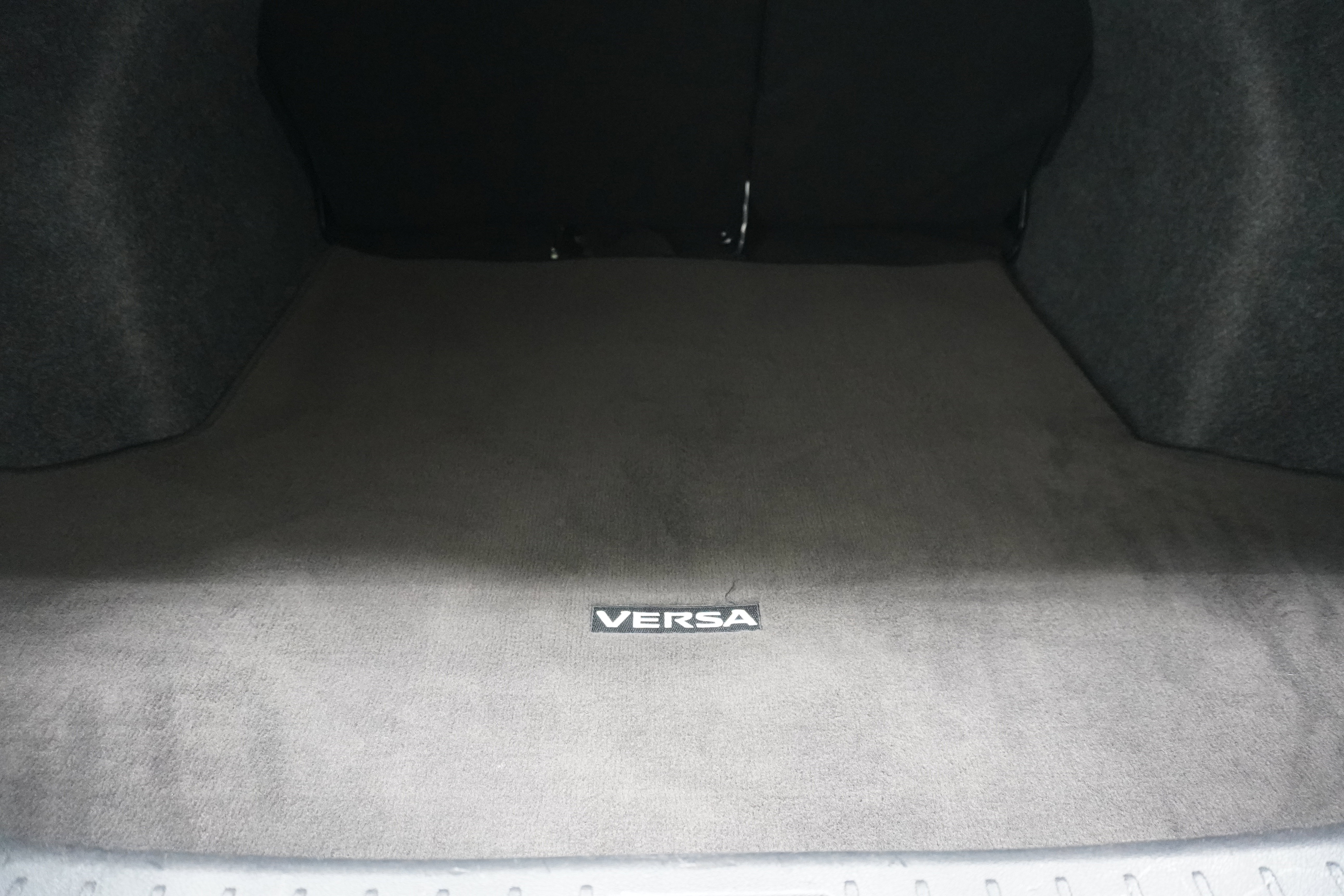 Used 2023 Nissan Versa SV FWD image 21