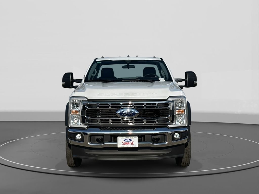 New 2026 Ford F450 XL w/ XL Chrome Package image 3
