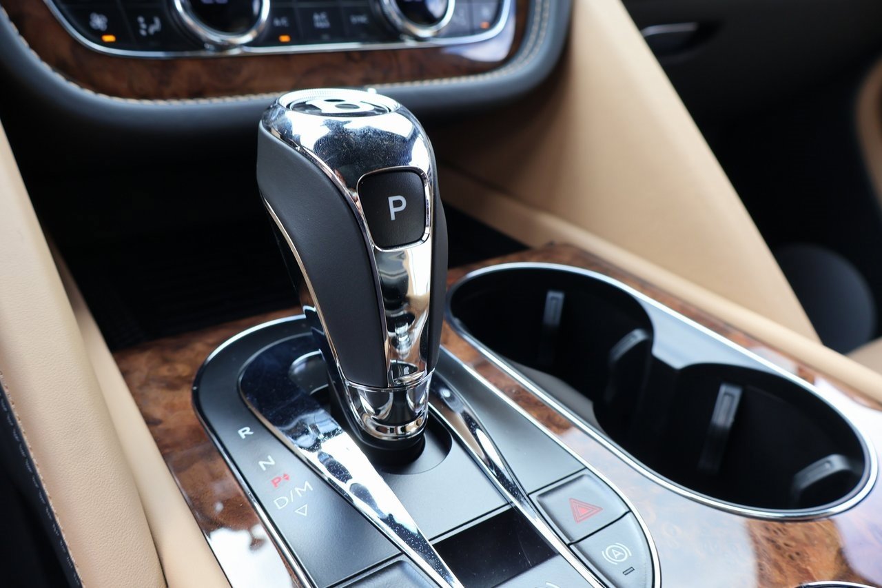 New 2025 Bentley Bentayga Extended Wheelbase image 30