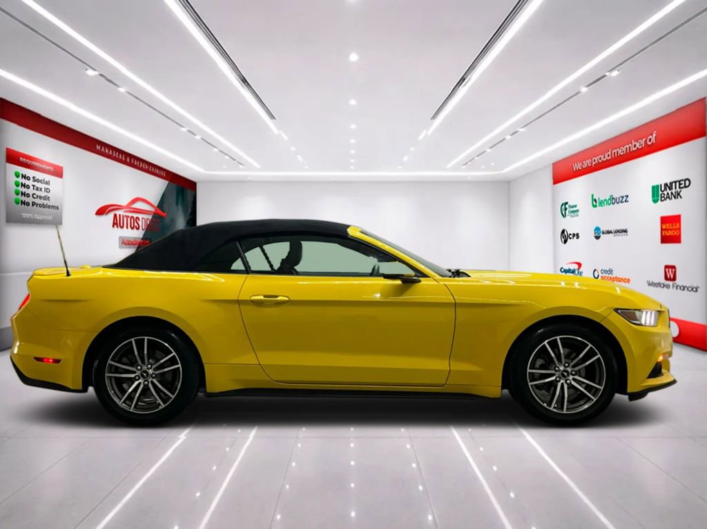 Used 2017 Ford Mustang Premium RWD image 9
