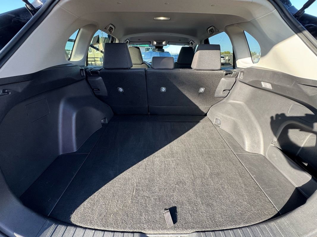 Used 2024 Toyota RAV4 LE image 22
