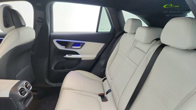 Used 2025 Mercedes-Benz GLC 350e 4MATIC w/ AMG Line image 31