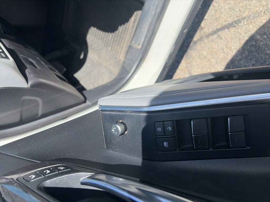 Used 2021 Toyota Highlander Platinum AWD/4WD image 12