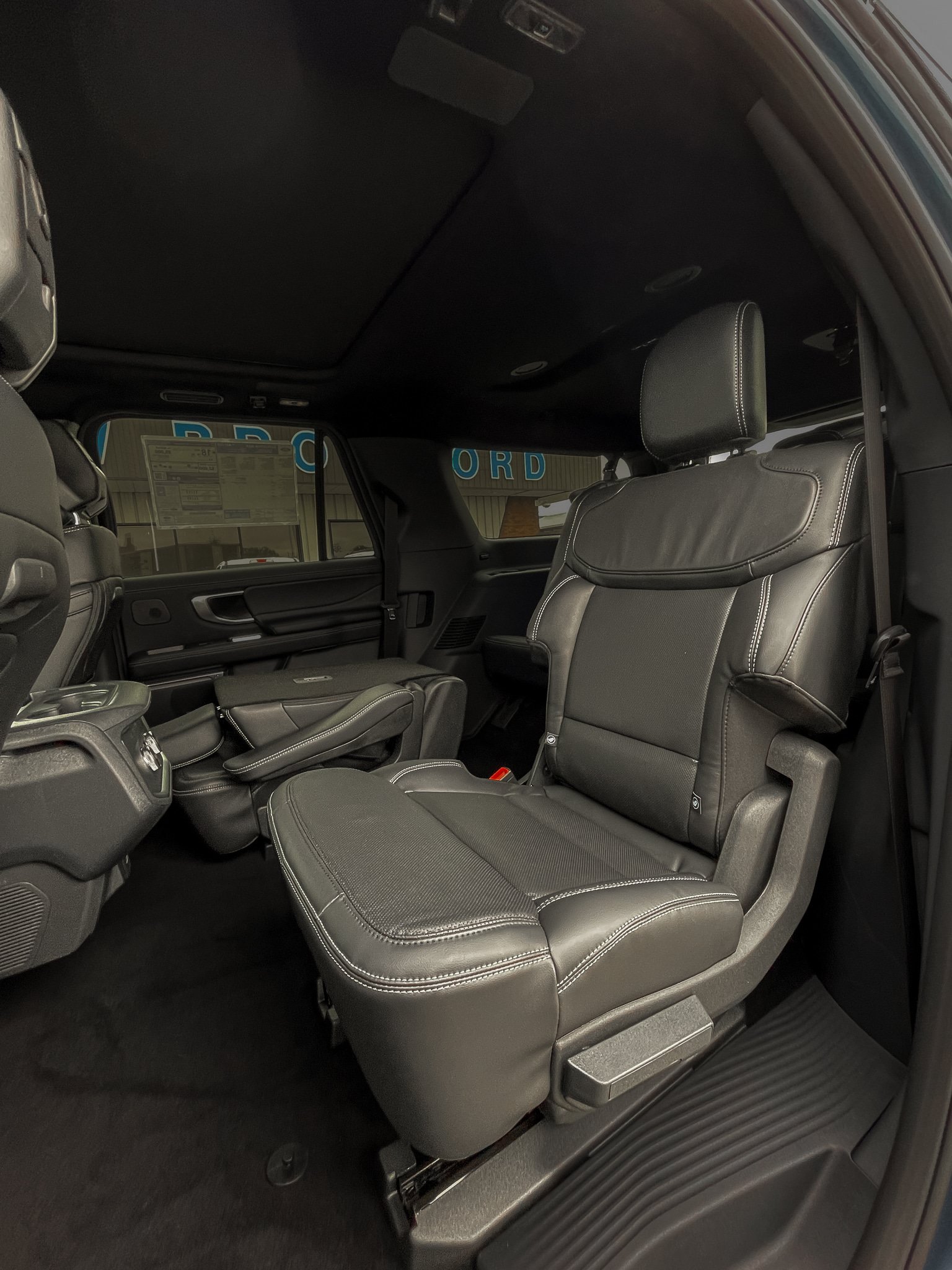 New 2027 Ford Expedition Max Platinum w/ Stealth Appearance Package AWD/4WD image 13