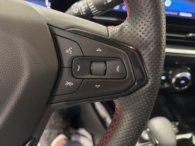 Used 2024 Chevrolet Trax RS w/ Driver Confidence Package FWD image 30