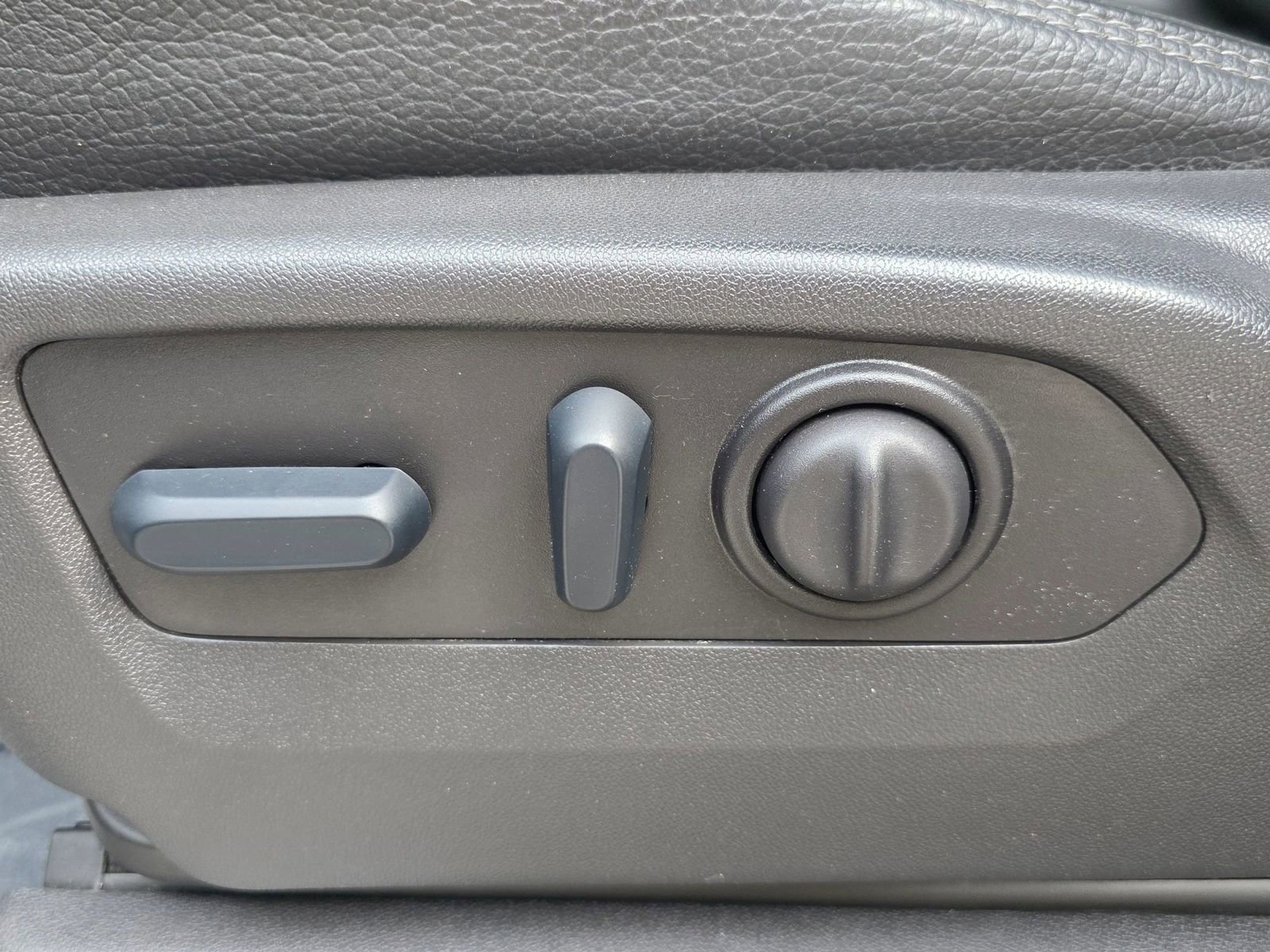 Used 2023 GMC Sierra 2500 Denali w/ Technology Package image 13