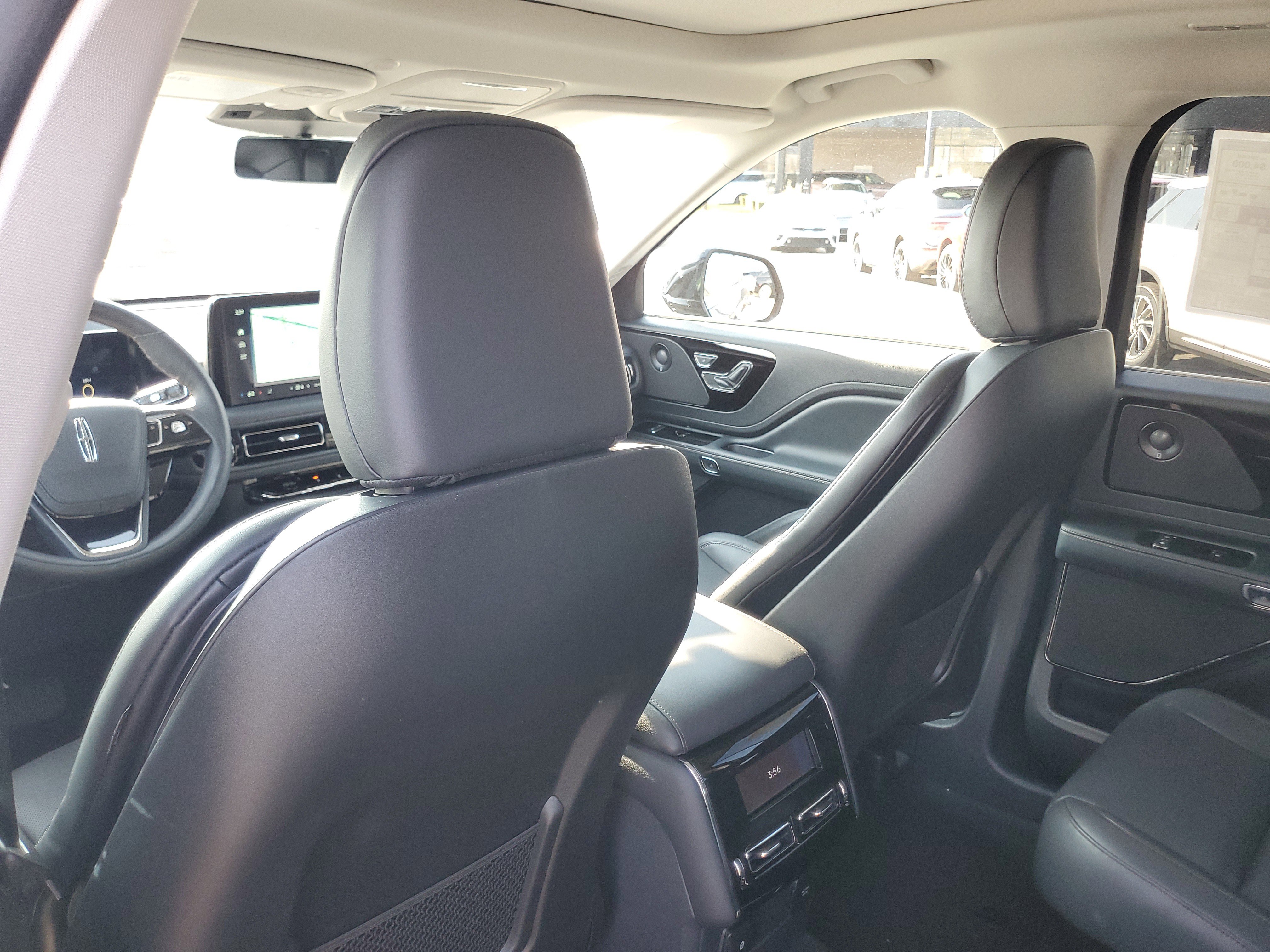 New 2026 Lincoln Aviator AWD image 24