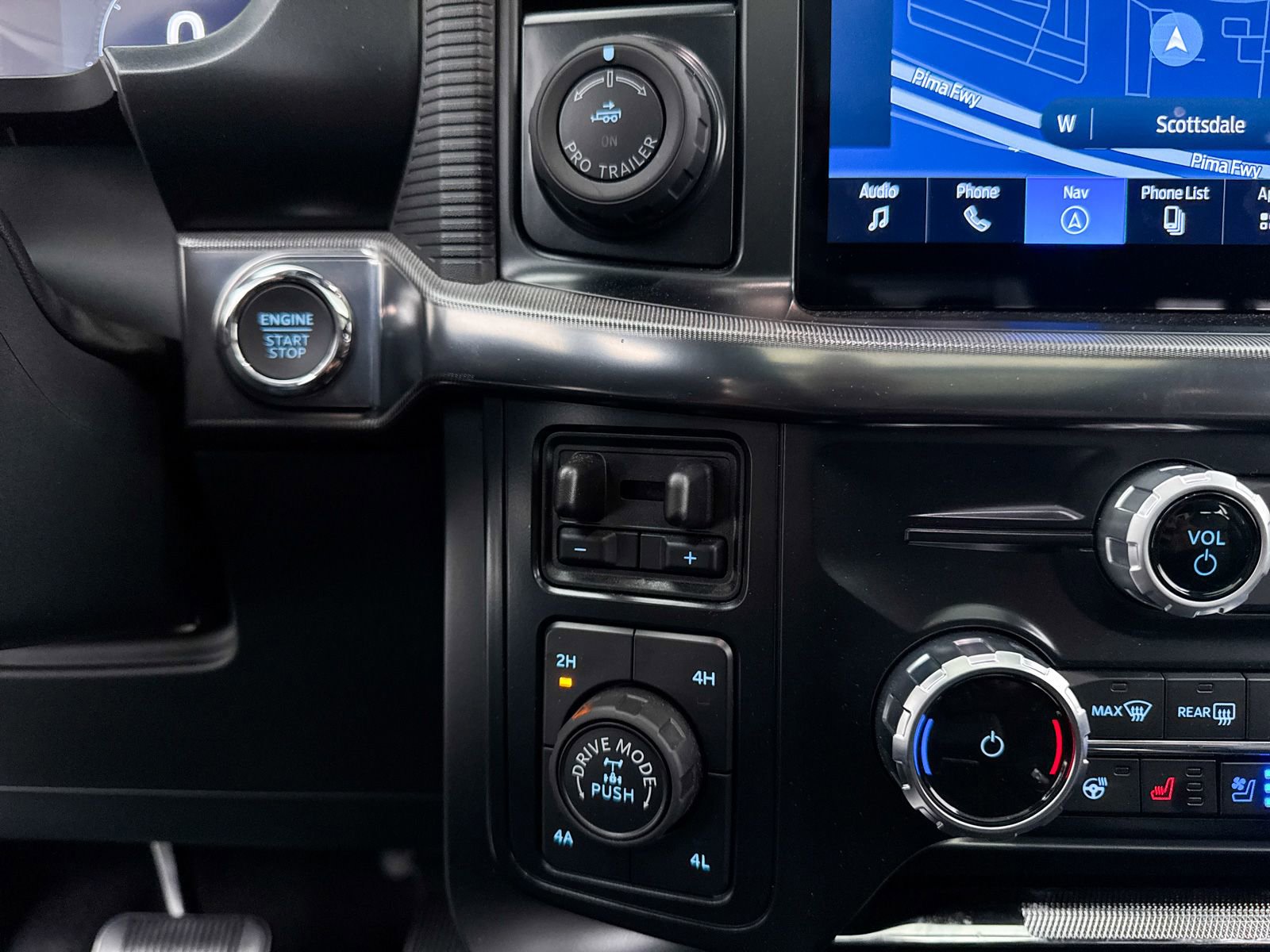 Used 2025 Ford F150 Raptor image 11