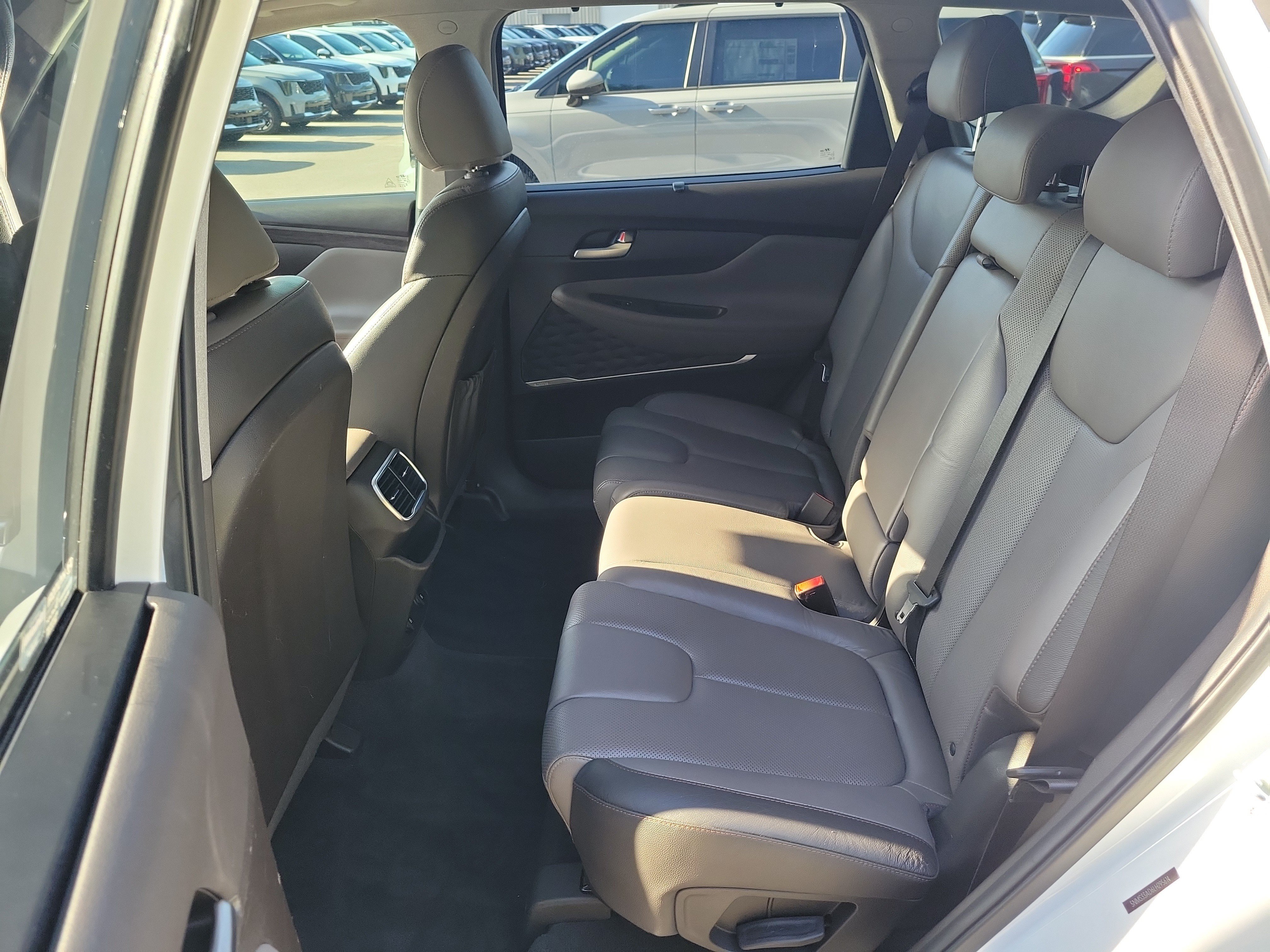 Used 2020 Hyundai Santa Fe SEL w/ Convenience + Premium Package FWD image 16