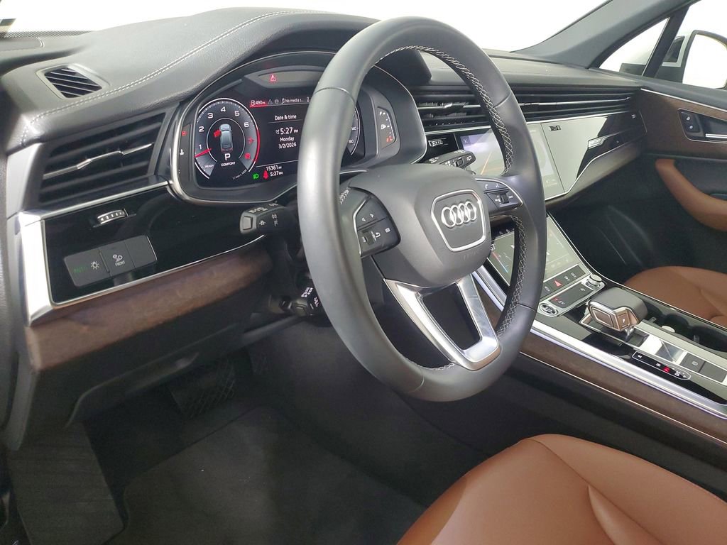 Used 2025 Audi Q7 3.0T Premium w/ Convenience Package image 23