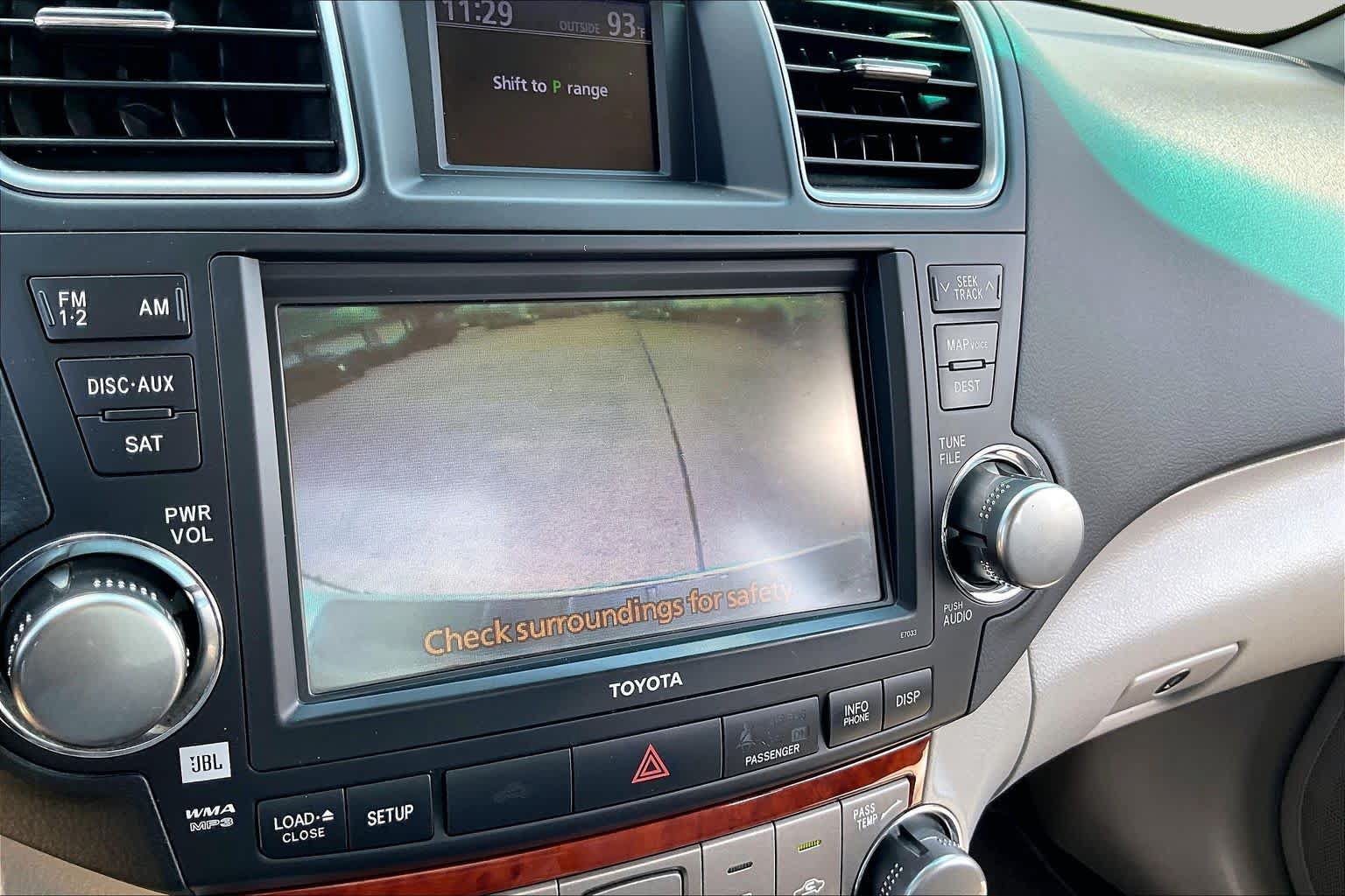 Used 2012 Toyota Highlander Limited w/ Tow Pkg FWD image 25