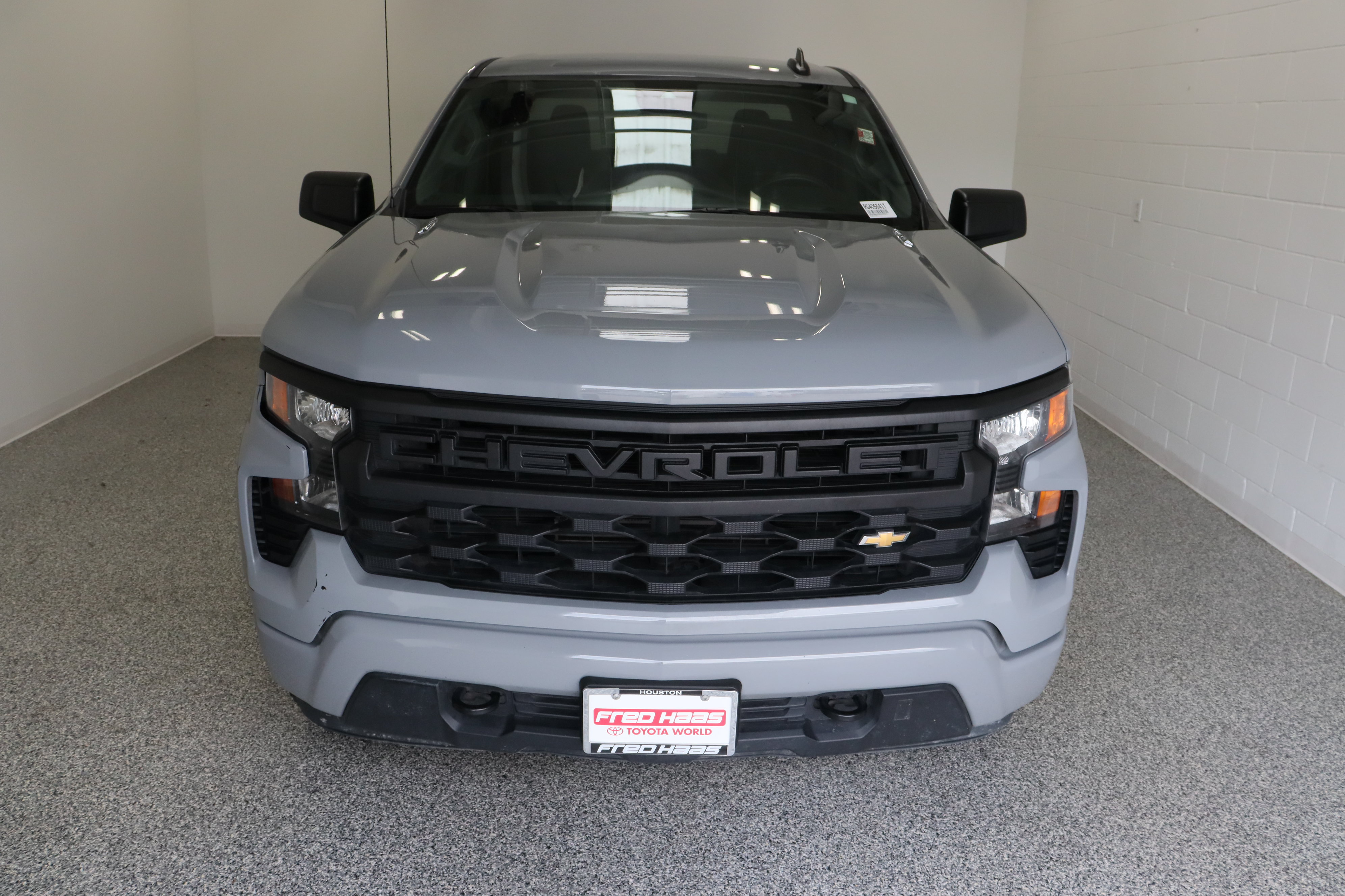 Used 2024 Chevrolet Silverado 1500 Custom RWD image 3