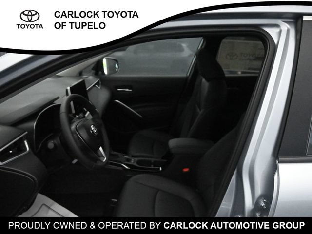 Used 2025 Toyota Corolla Cross XLE w/ Convenience Package AWD/4WD image 11