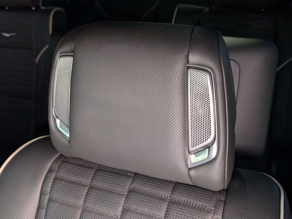 Certified 2026 Cadillac Escalade V w/ LPO, ONYX Package image 18