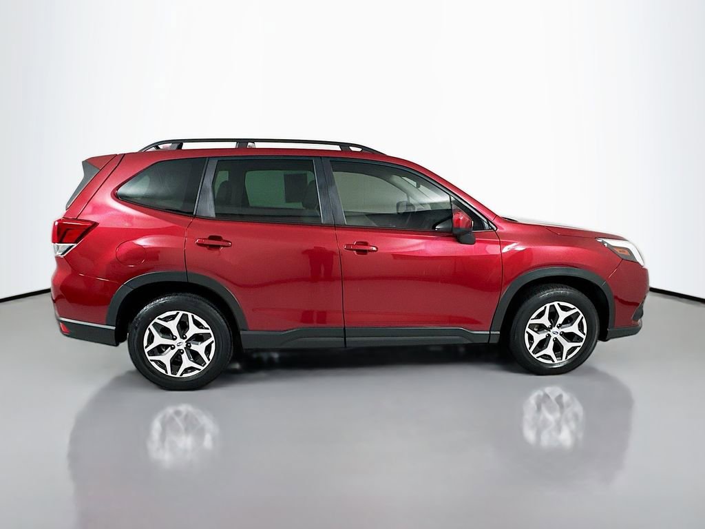 Used 2023 Subaru Forester Premium AWD/4WD image 9