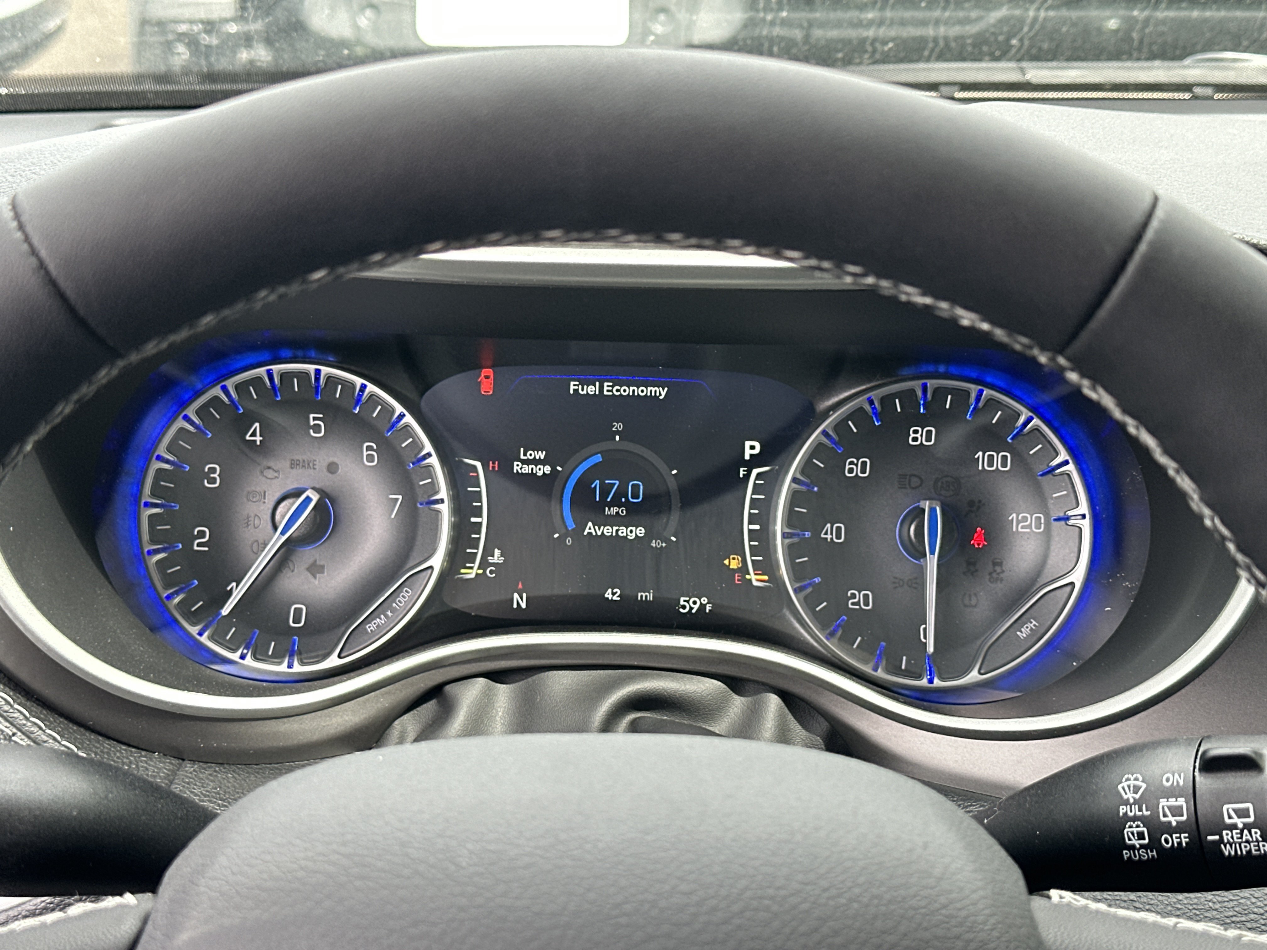 New 2027 Chrysler Pacifica Select AWD/4WD image 10
