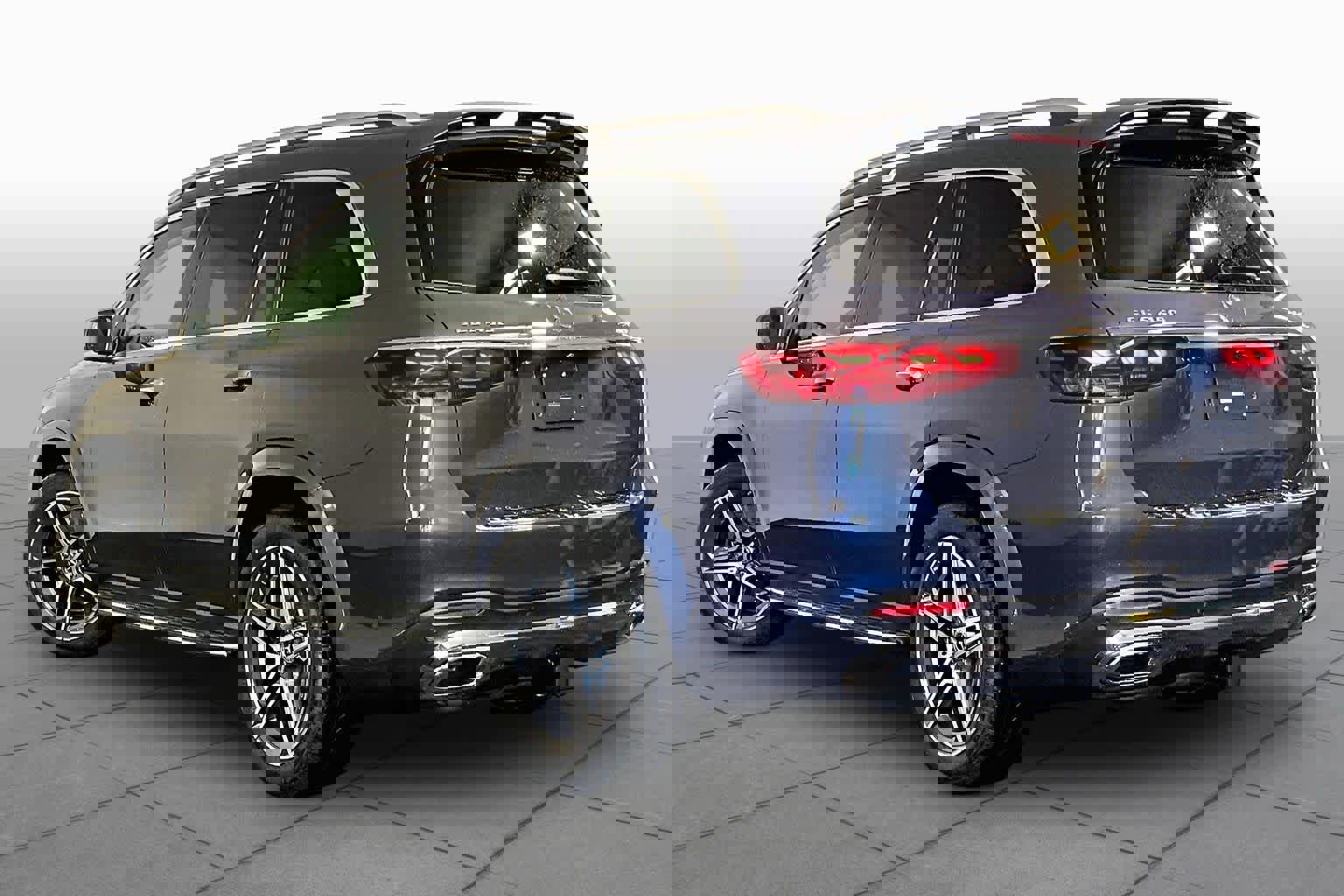 New 2026 Mercedes-Benz GLS 450 4MATIC image 3