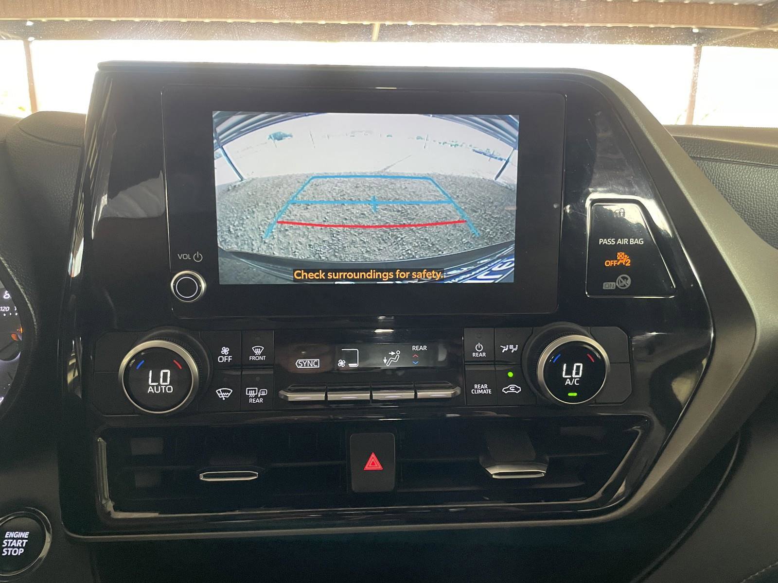 Used 2023 Toyota Highlander LE image 13