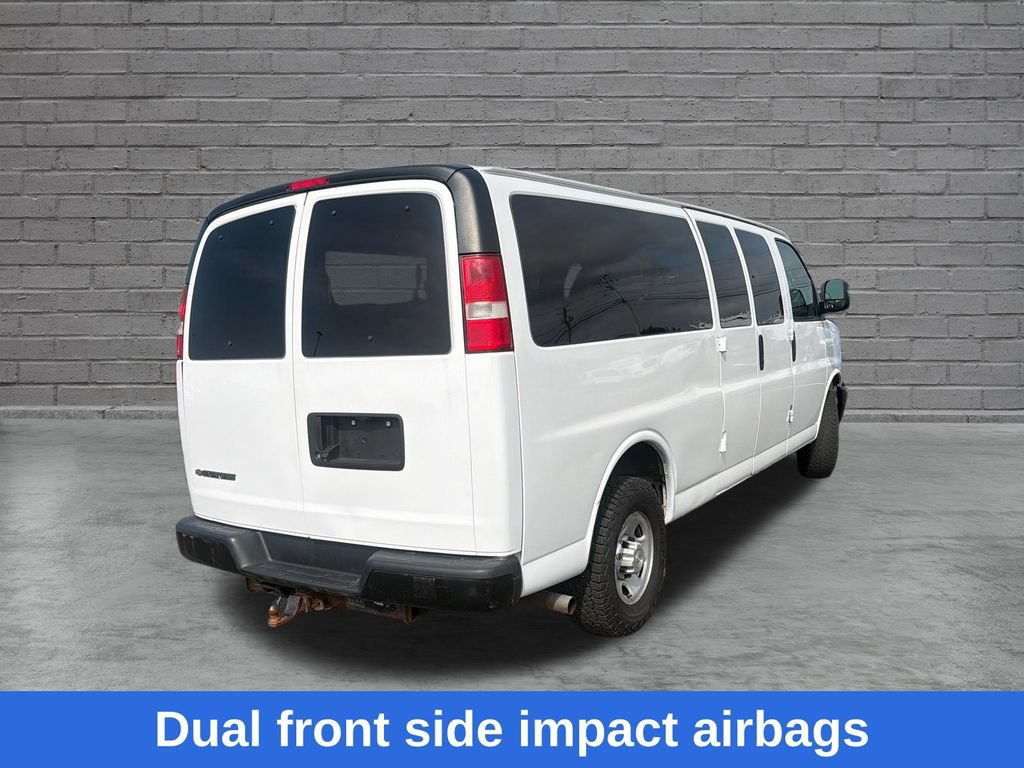 Used 2017 Chevrolet Express 3500 LS RWD image 8