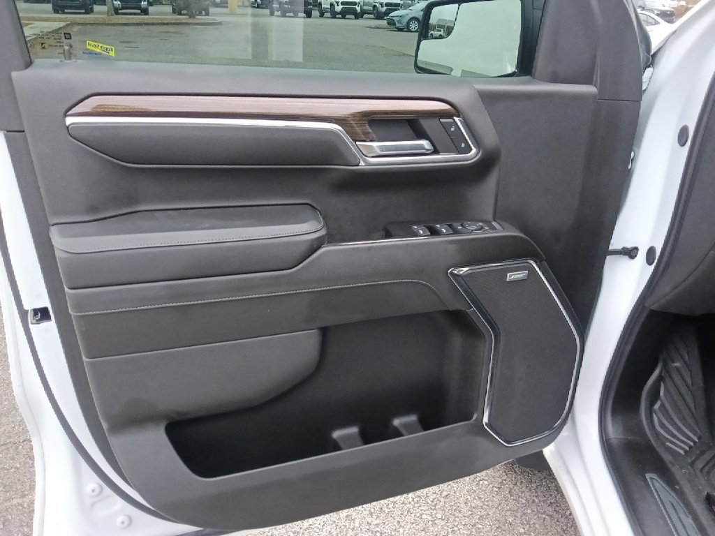 Used 2024 Chevrolet Silverado 1500 LT Trail Boss w/ Convenience Package II image 11