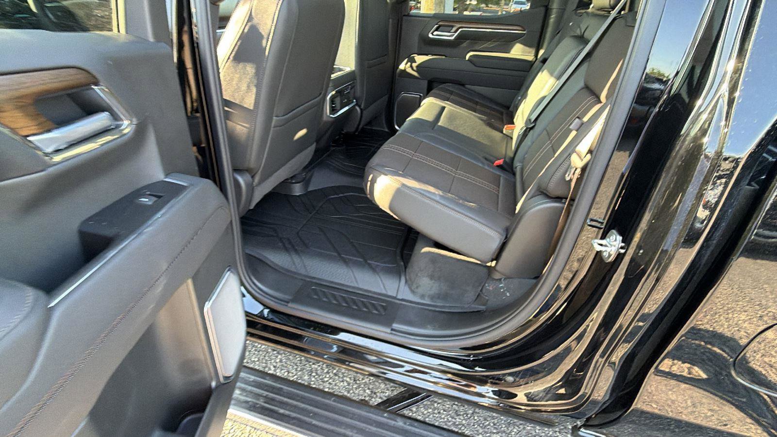 New 2026 Chevrolet Silverado 1500 High Country AWD/4WD image 17