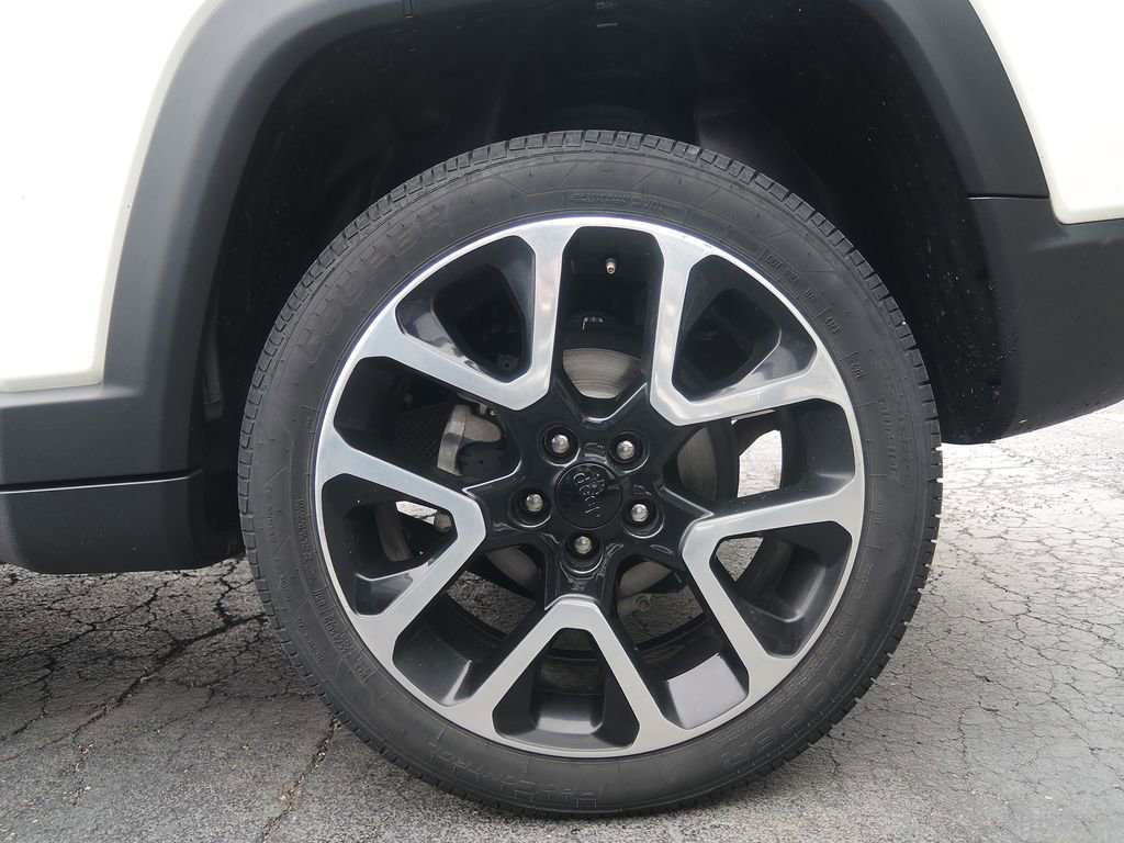 Used 2018 Jeep Compass Limited w/ Navigation Group AWD/4WD image 7